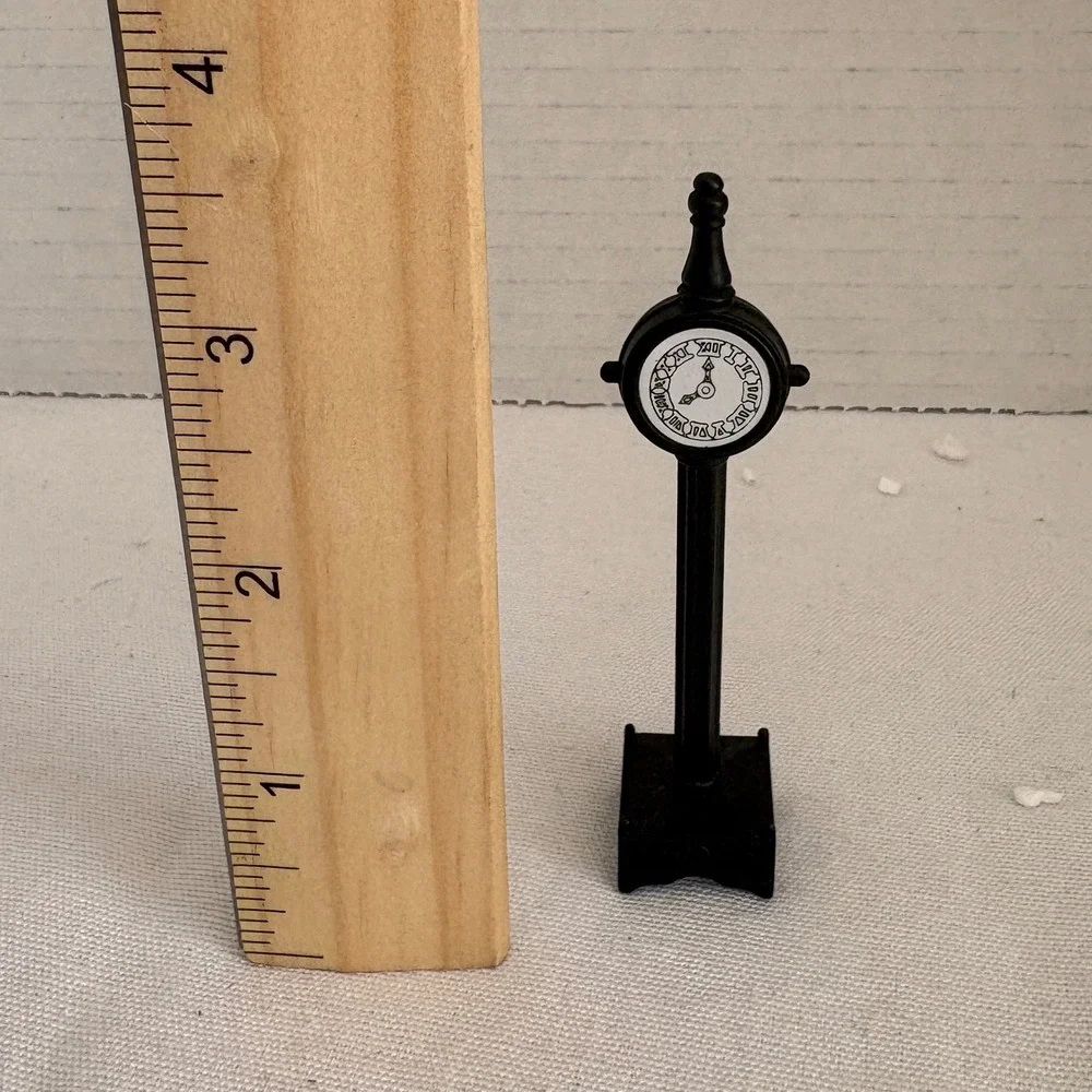 Department‎ 56 Heritage Village Black Town Square Clock Miniature Accessory